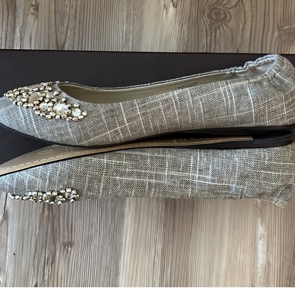 Silver Gray Closed Toe Embellished Crystal Bejeweled Ballet Flat New - Picture 5 of 5